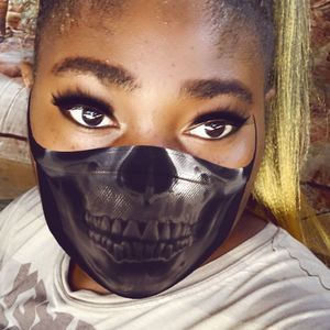 Meet your Posher, Daronika